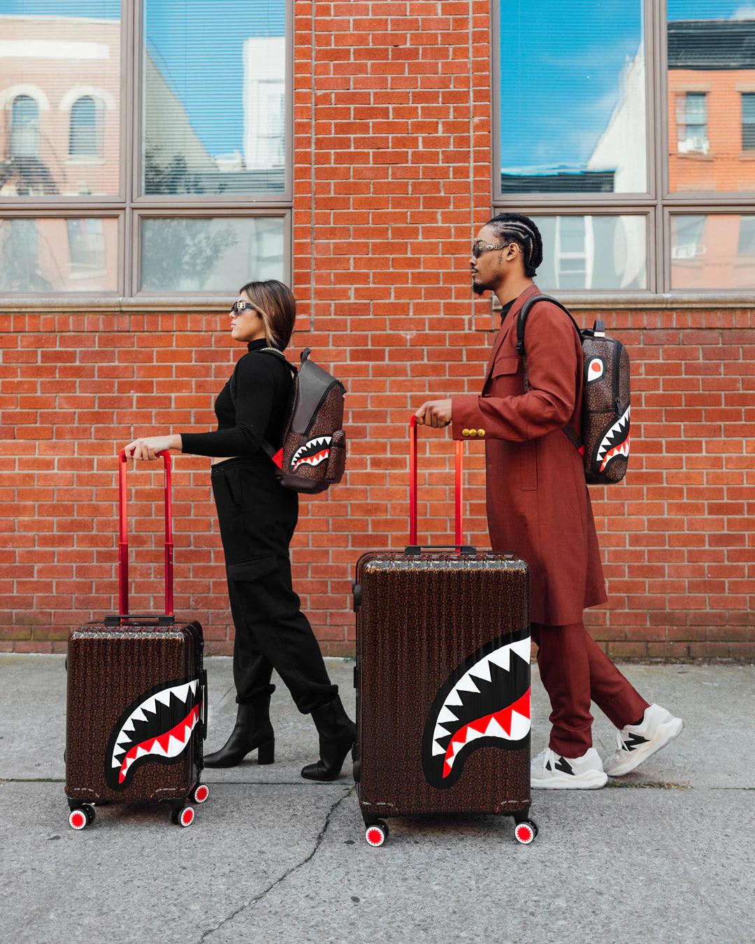 Sprayground Classic | FRENZY SHARKS SHARKNAUTICS HARDSHELL FULL-SIZE LUGGAGE