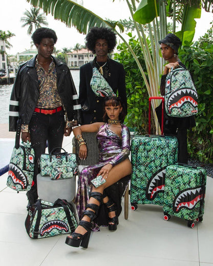 Sprayground Trending | MAMA I MADE IT SHARKITECTURE HARDSHELL FULL-SIZE LUGGAGE