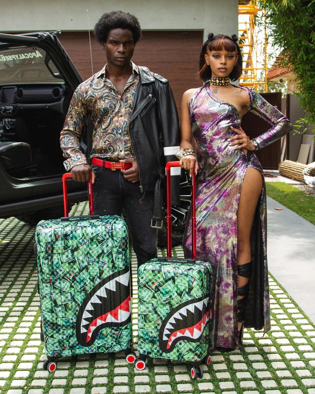 Sprayground Trending | MAMA I MADE IT SHARKITECTURE HARDSHELL FULL-SIZE LUGGAGE
