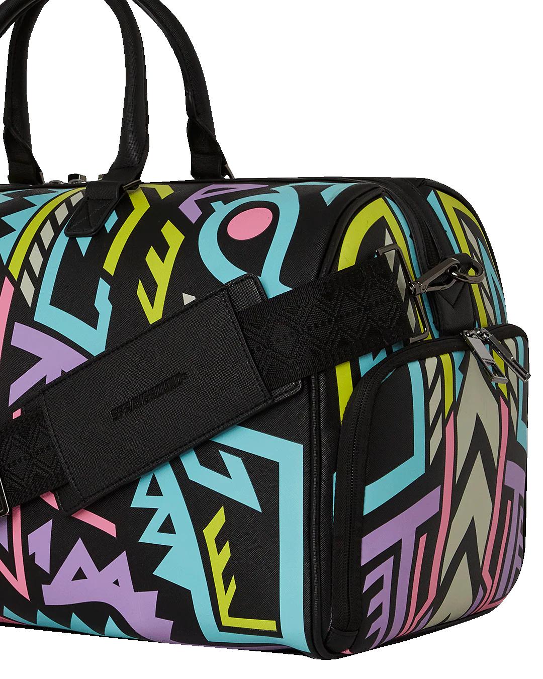 Sprayground Signature | A.I. PATH TO THE FUTURE III DUFFLE - SANDFLOWER COLLAB (GLOW IN THE DA
