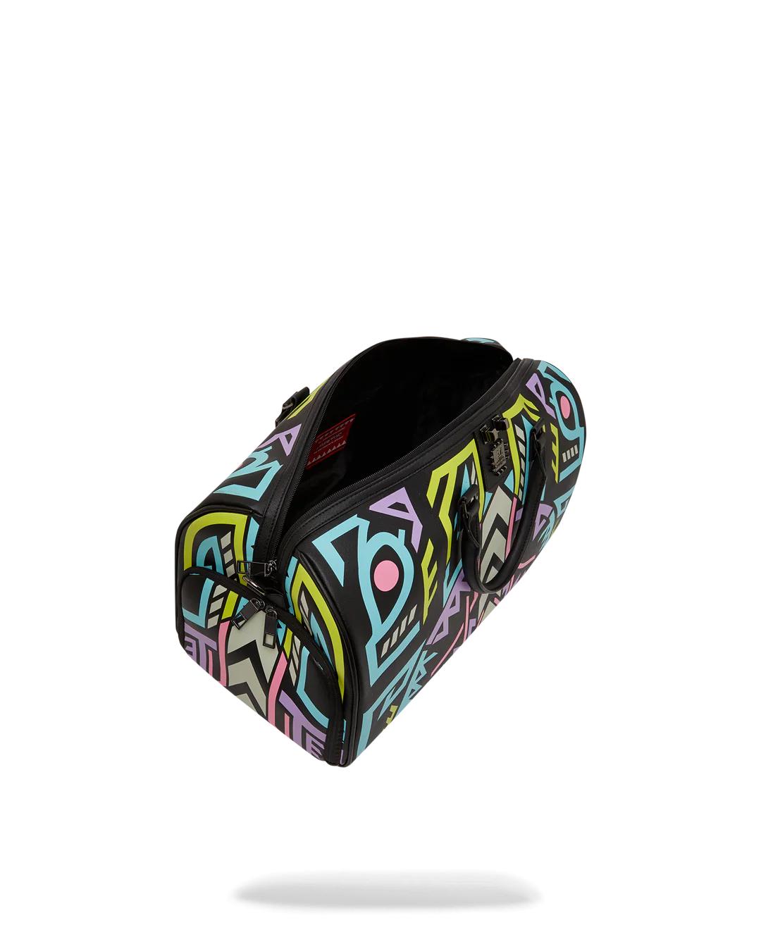 Sprayground Signature | A.I. PATH TO THE FUTURE III DUFFLE - SANDFLOWER COLLAB (GLOW IN THE DA