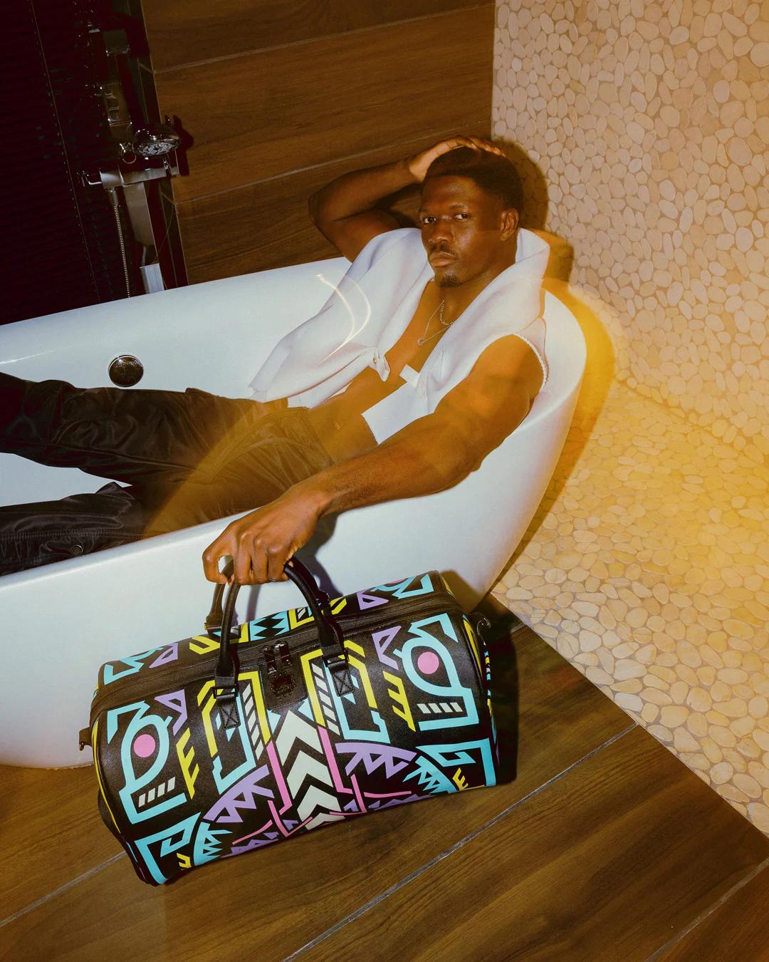 Sprayground Signature | A.I. PATH TO THE FUTURE III DUFFLE - SANDFLOWER COLLAB (GLOW IN THE DA