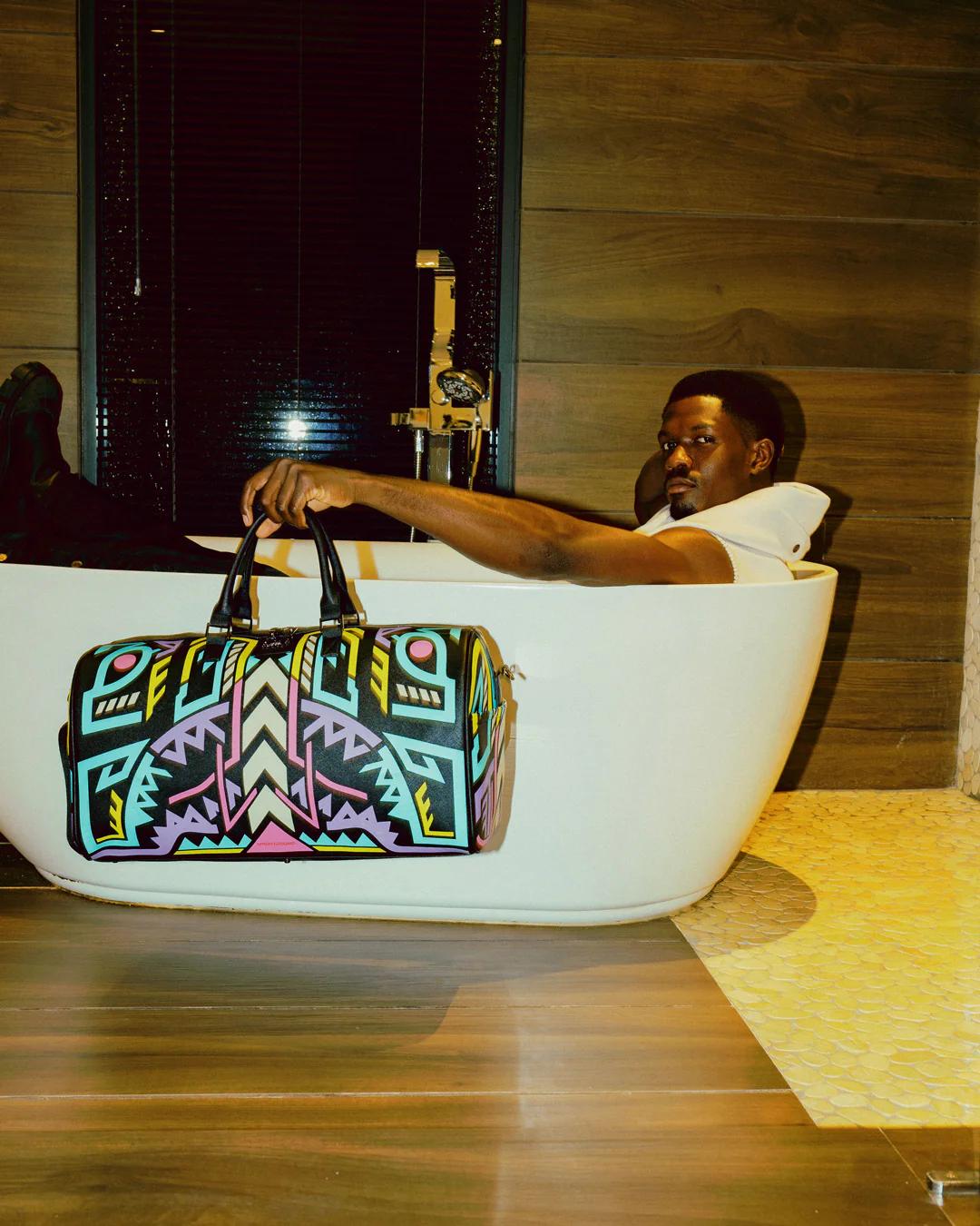 Sprayground Signature | A.I. PATH TO THE FUTURE III DUFFLE - SANDFLOWER COLLAB (GLOW IN THE DA