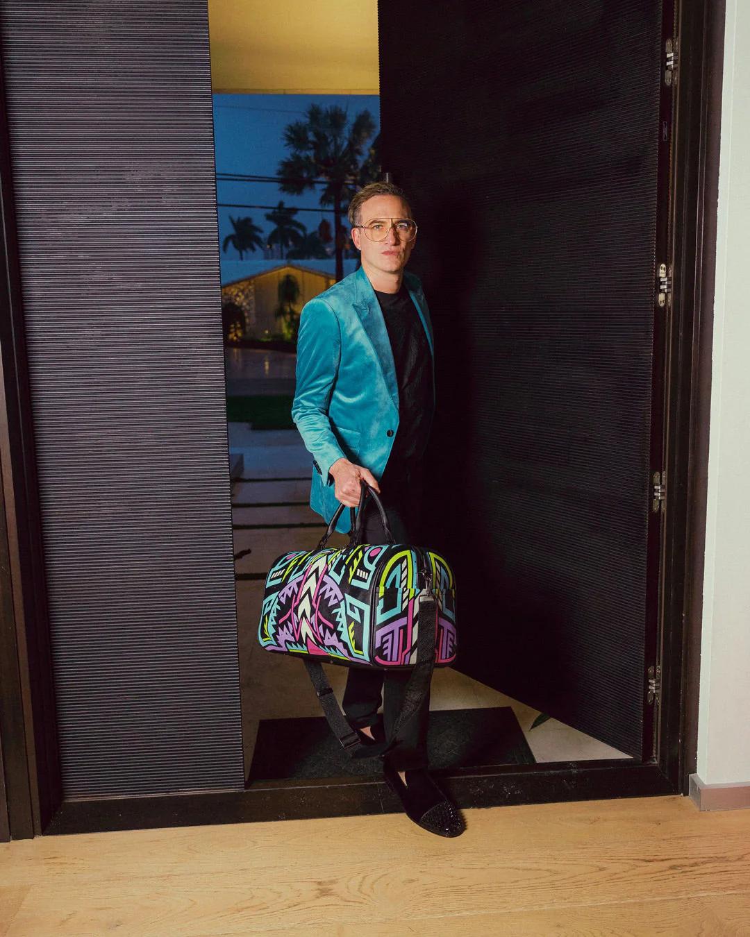Sprayground Signature | A.I. PATH TO THE FUTURE III DUFFLE - SANDFLOWER COLLAB (GLOW IN THE DA