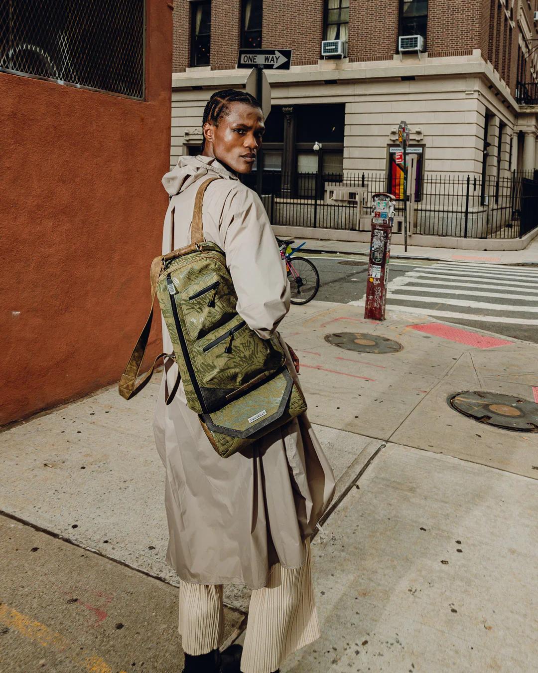 Sprayground Recommended | DUNE FREMKIT BACKPACK + CROSSBODY (DESERT SAND)