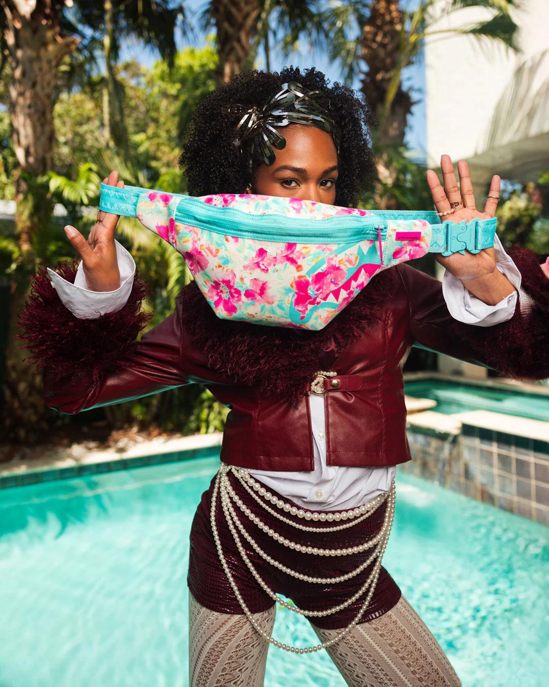 Sprayground Exclusive | GARDEN DELIGHT SAVVY CROSSBODY