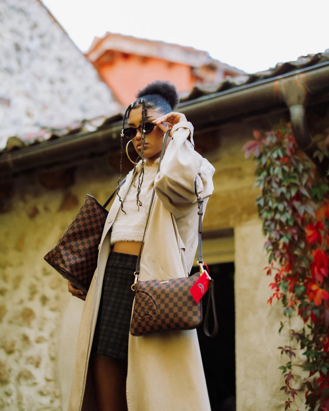Sprayground Best Seller | FROM PARIS WITH LOVE CROSSOVER CLUTCH