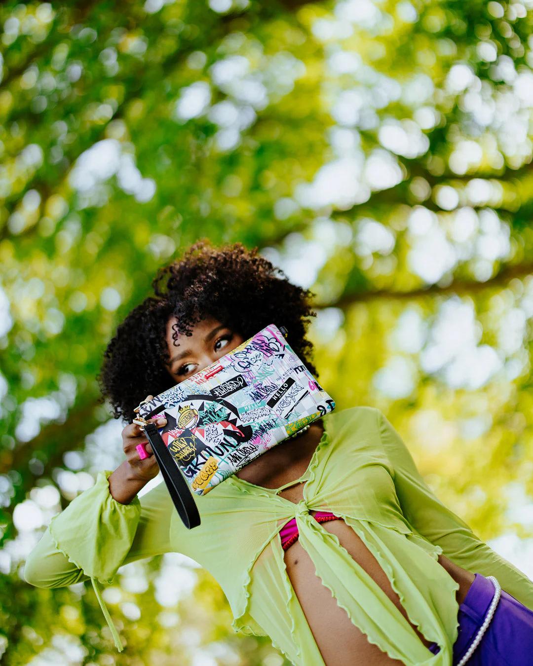 Sprayground Classic | CREATE ANOTHER DAY CROSSOVER CLUTCH W/ SHOULDER STRAP