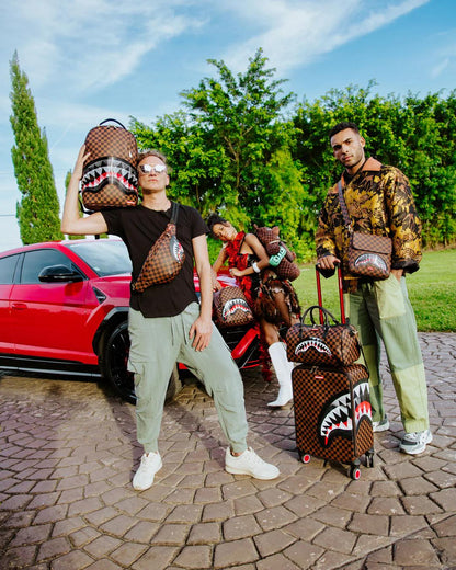 Sprayground Featured | LENTICULAR EFFECTS CROSSOVER CLUTCH W/ SHOULDER STRAP