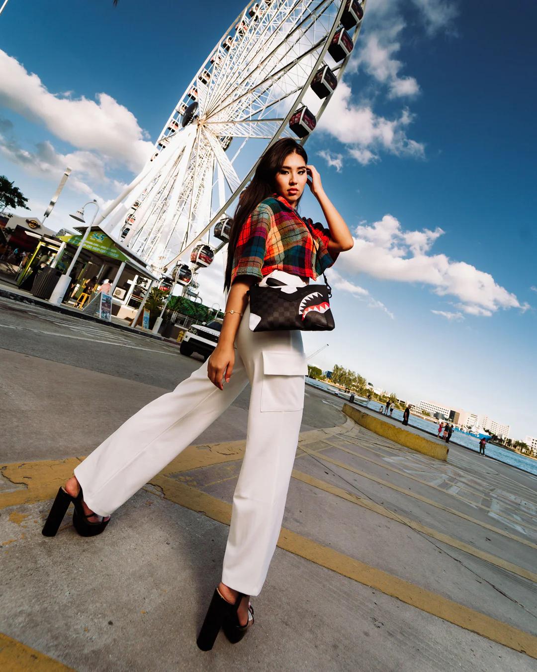 Sprayground Exclusive | TRIPLE DECKER HEIR TO THE THRONE CROSSOVER CLUTCH