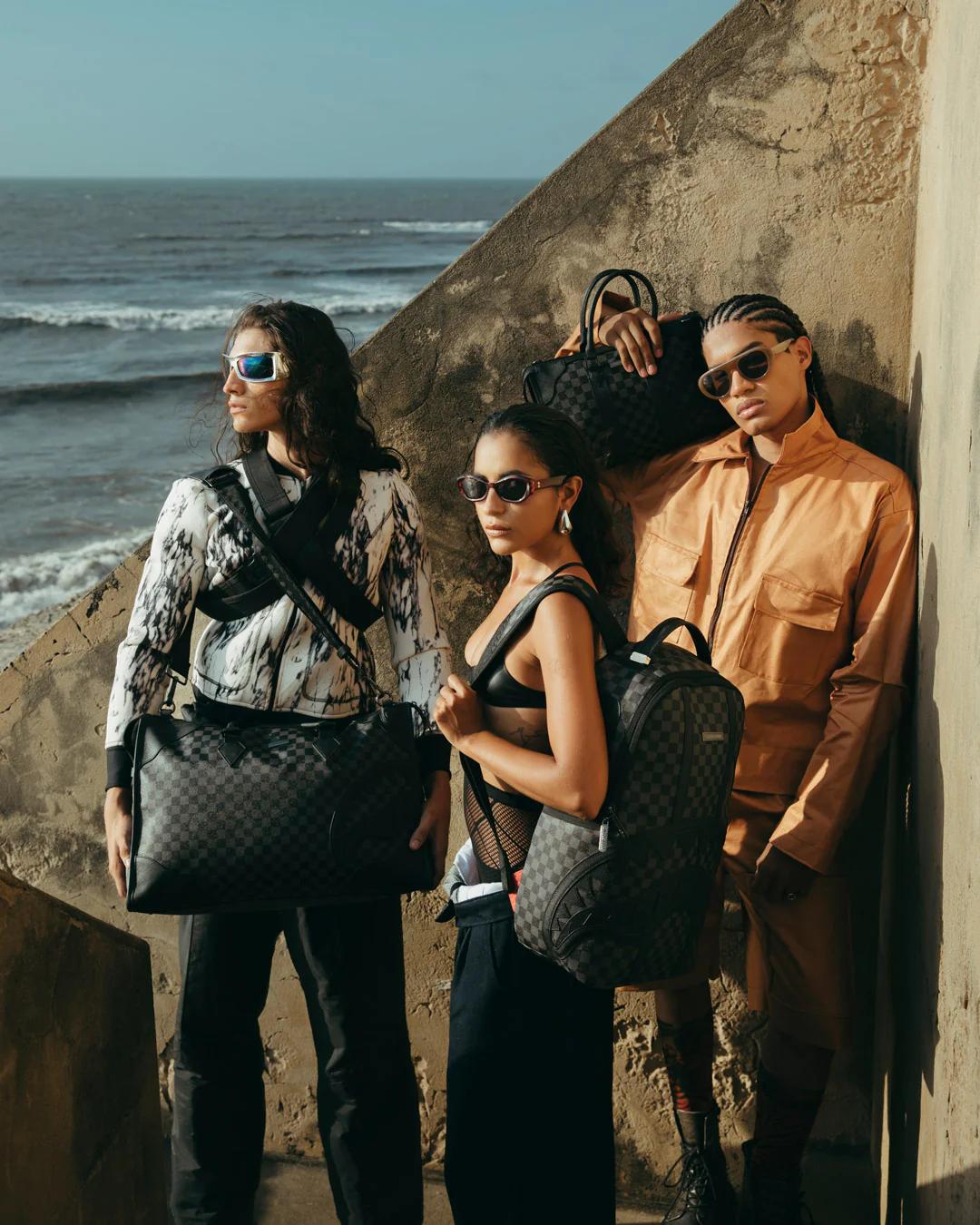 Sprayground Essential | MIDNIGHT CHATEAU MINI PYRAMID DUFFLE