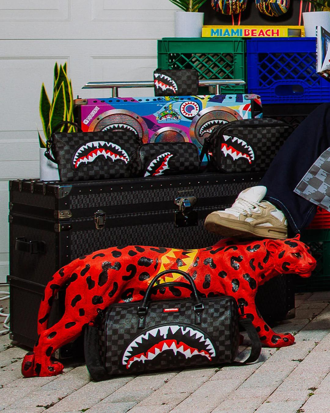 Sprayground Essential | SHARKS IN PARIS THUNDERDRIP MINI DUFFLE