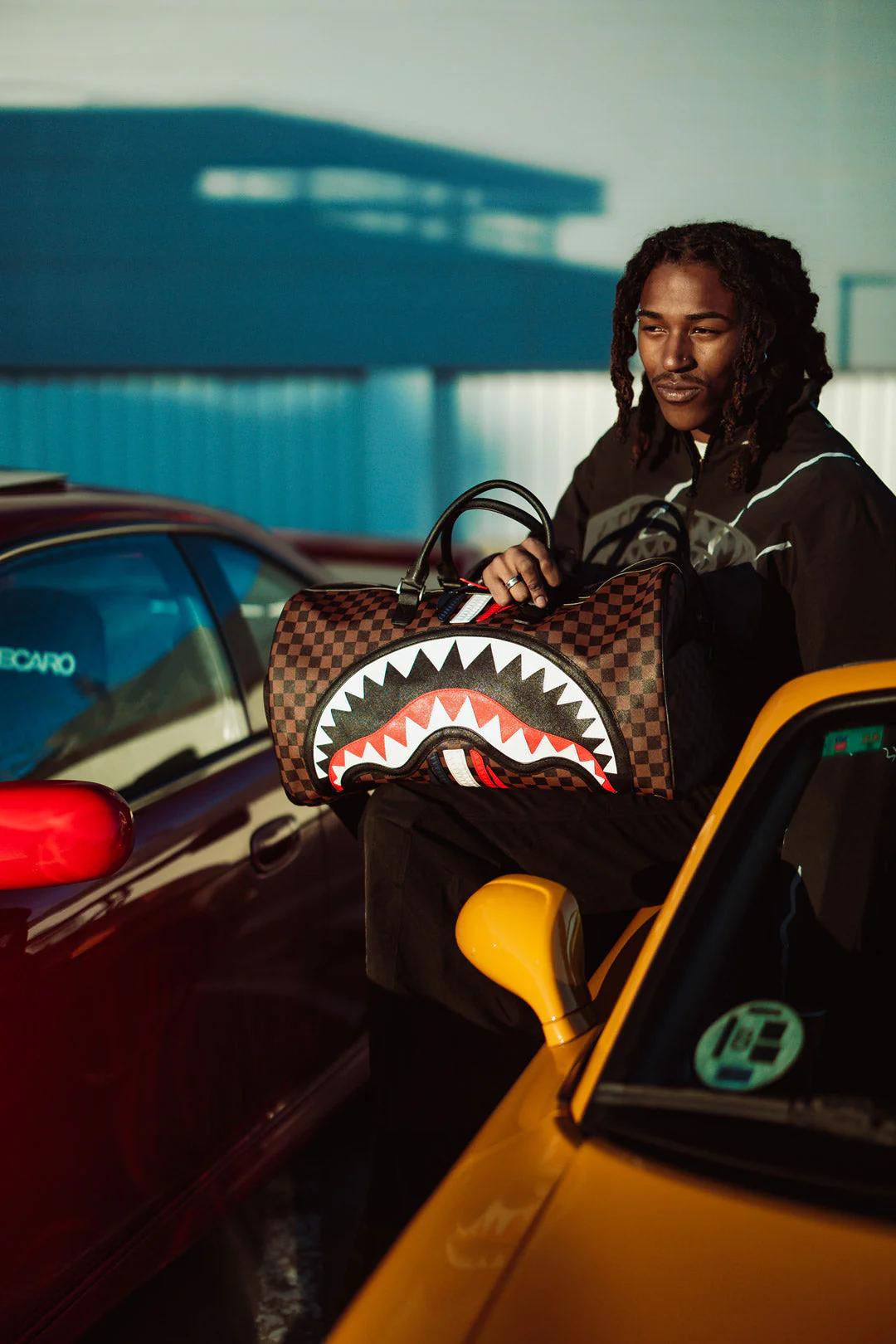 Sprayground Signature | SHARKS IN PARIS GT DUFFLE
