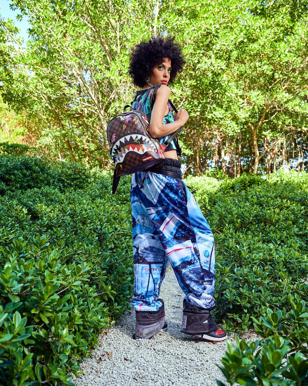 Sprayground Popular | GARDEN OF SHARKS SAVAGE BACKPACK