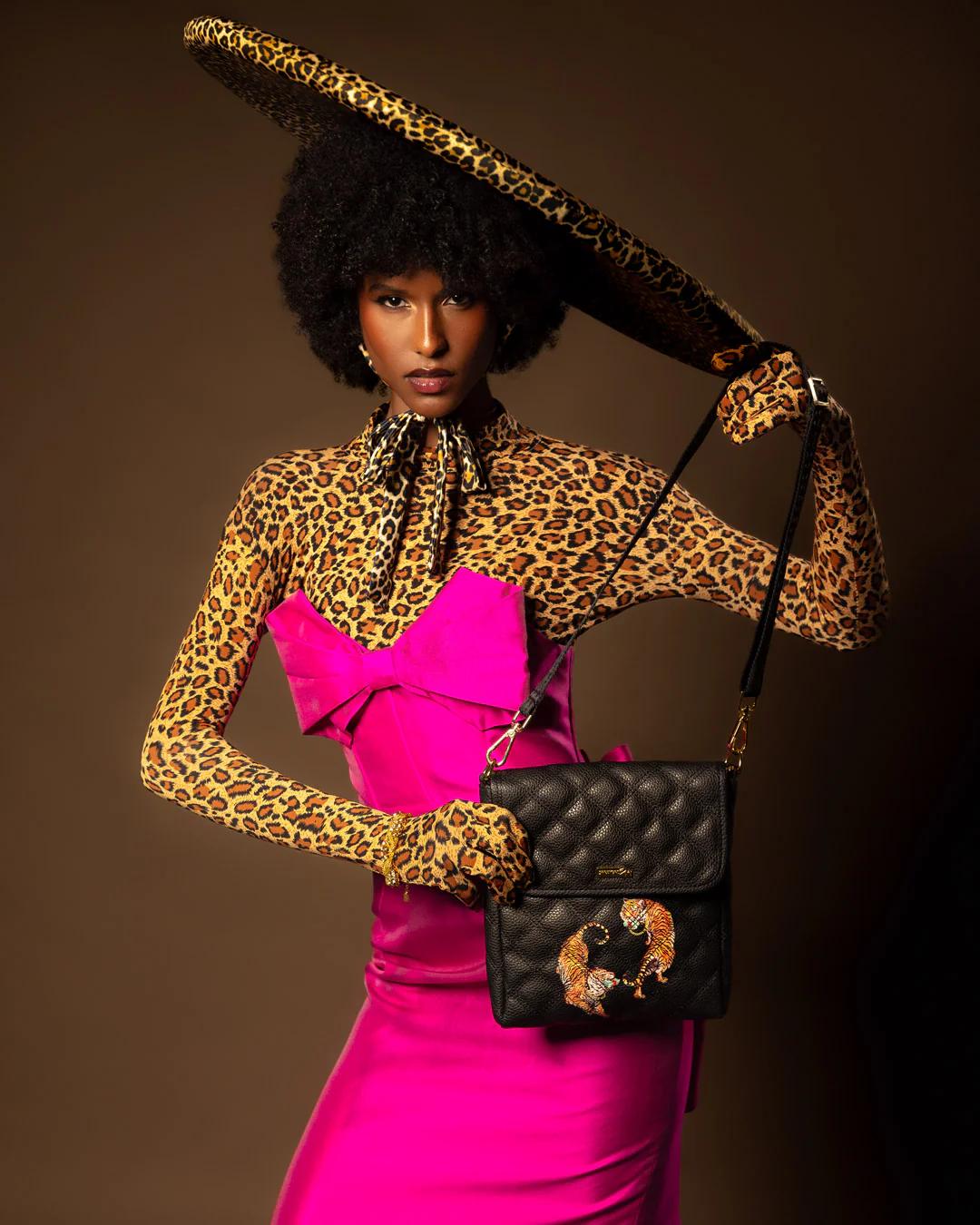 Sprayground Featured | CATWALK CURRENCY MESSENGER SLING BAG