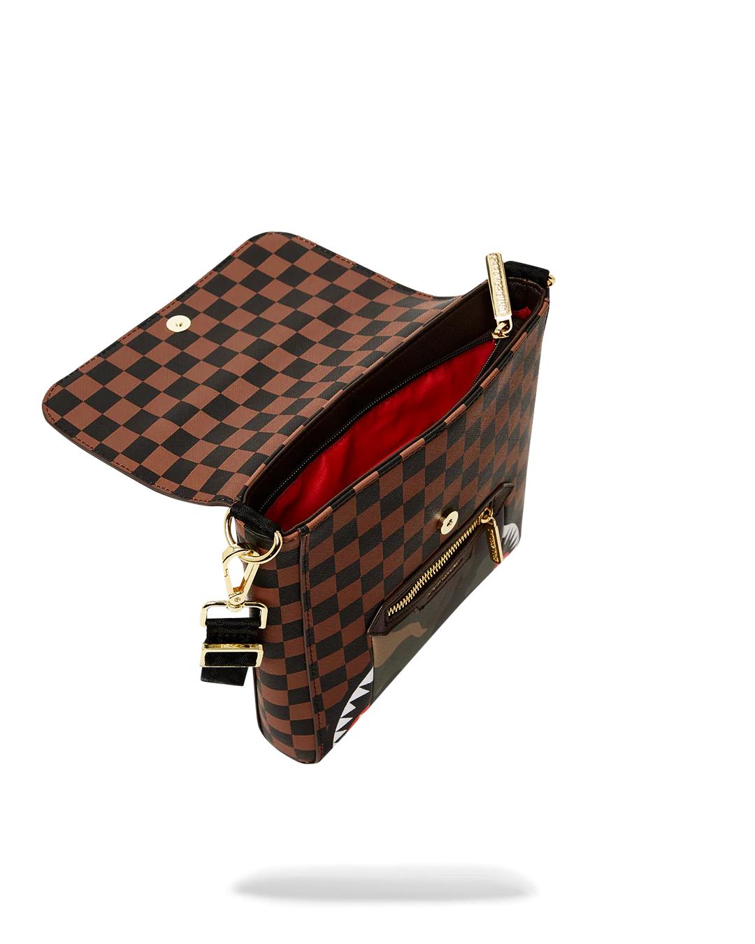 Sprayground Classic | EXTERIOR GOLD ZIP POCKET SHARKS IN PARIS MESSENGER SLING BAG