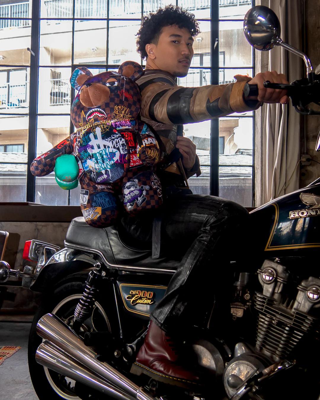 Sprayground Trending | SHARKS IN PARIS THE RIZZ MONEYBEAR TEDDYBEAR BACKPACK