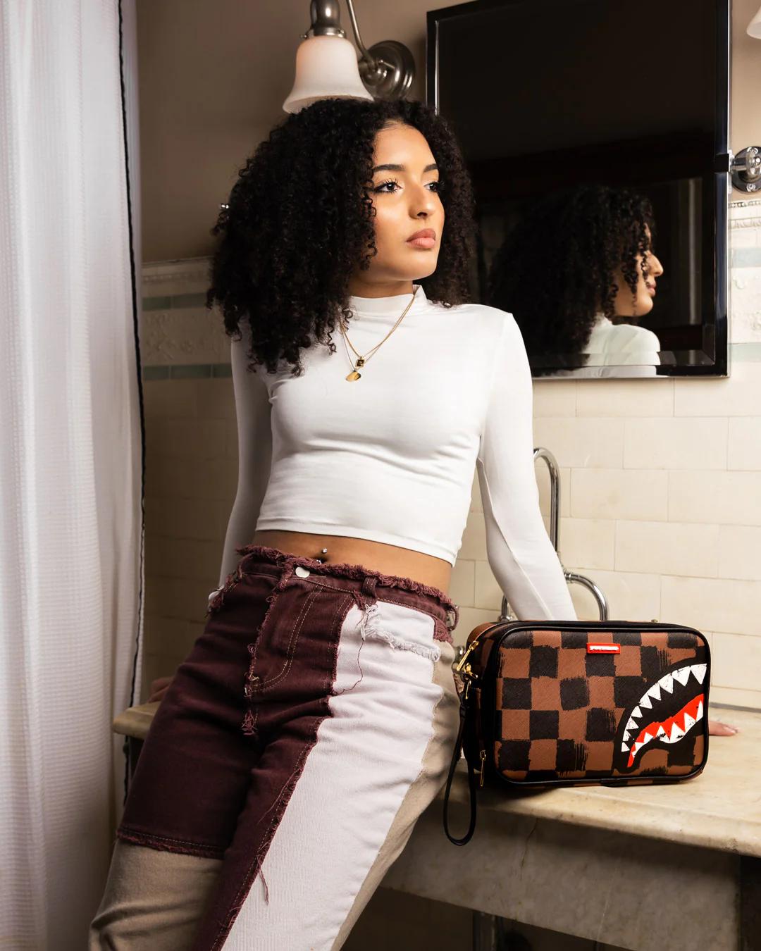 Sprayground Premium | SHARKS IN PARIS VANQUISH TOILETRY BAG