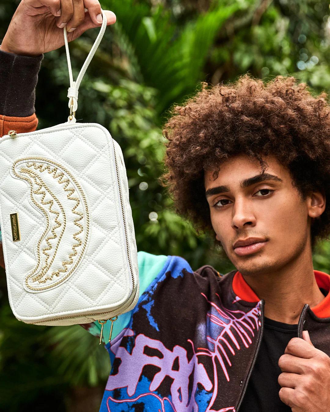 Sprayground New | RIVIERA LE BLANC GOLD CHAIN SHARK TOILETRY BAG