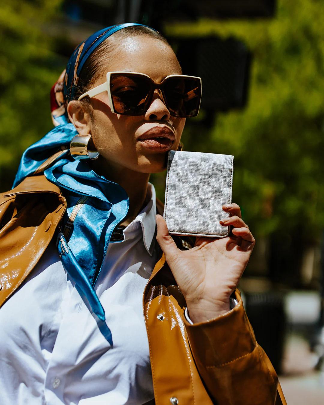 Sprayground Popular | HENNY LATTE ELASTIC BI-FOLD WALLET
