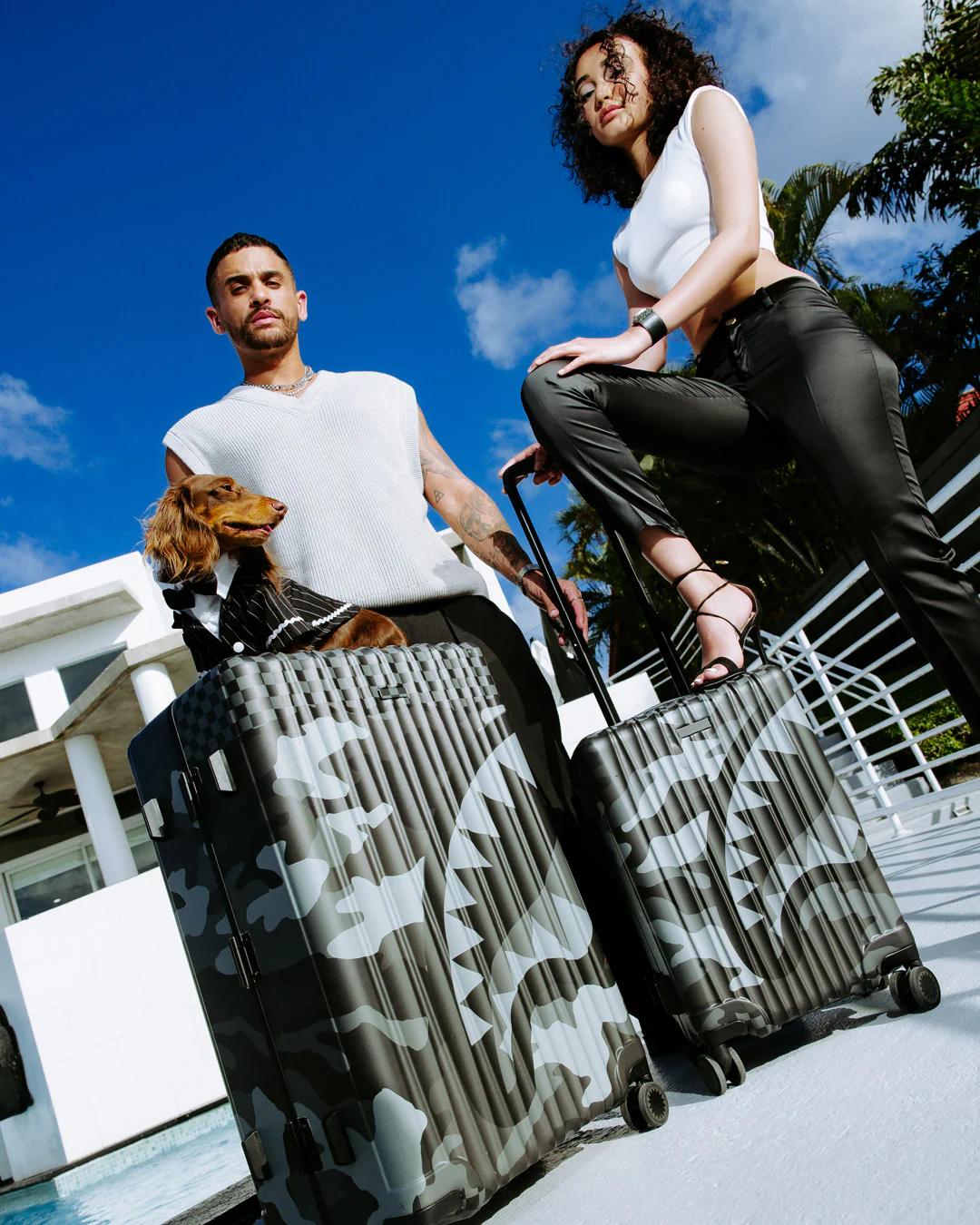 Sprayground Popular | 3AM RIPTIDE SHARKNAUTICS HARDSHELL CARRY-ON LUGGAGE