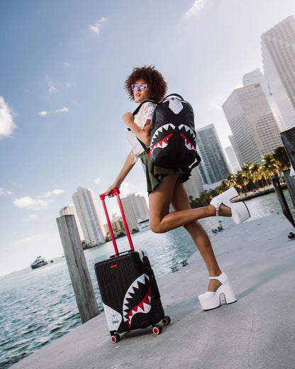 Sprayground Essential | TRIPLE DECKER HEIR TO THE THRONE HARDSHELL CARRY-ON LUGGAGE