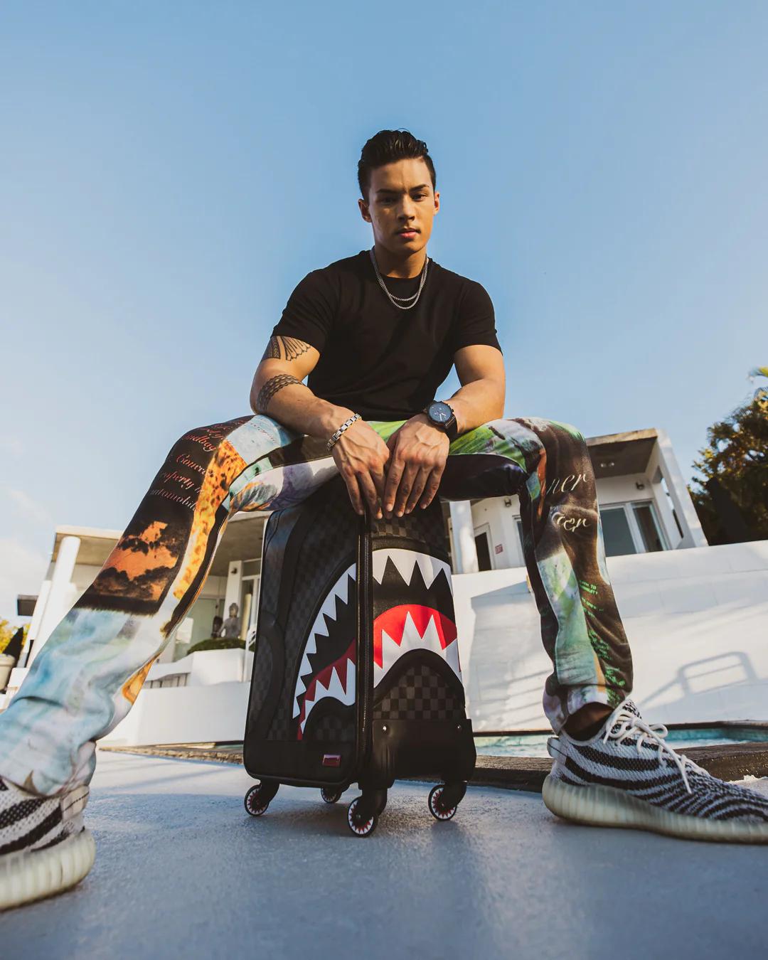 Sprayground Signature | HENNY AIIR TO THE THRONE JETSETTER CARRY-ON LUGGAGE