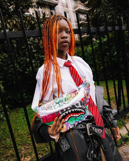 Sprayground Exclusive | LE MONDE DES GRAFFITIS SAVVY CROSSBODY