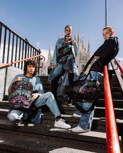 Sprayground Classic | EMBROIDERED DRAGONS SAVVY CROSSBODY