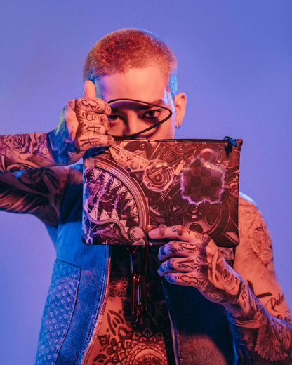Sprayground Signature | THE UNDERCURRENT CROSS-OVER CLUTCH