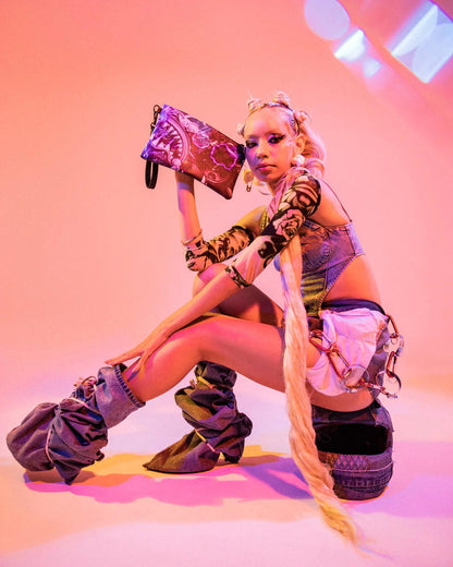 Sprayground Signature | THE UNDERCURRENT CROSS-OVER CLUTCH