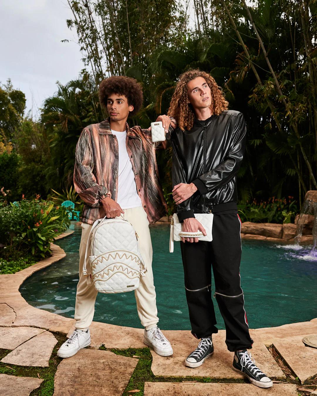 Sprayground Signature | RIVIERA LE BLANC GOLD CHAIN SHARK CROSSOVER CLUTCH