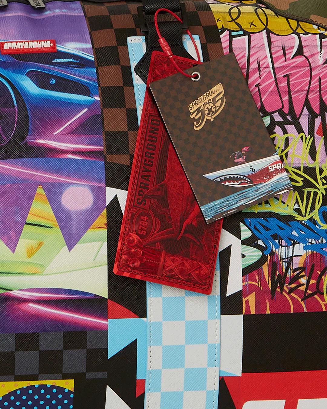 Sprayground Trending | SHARK MASTERPIECES PYRAMID LARGE DUFFLE