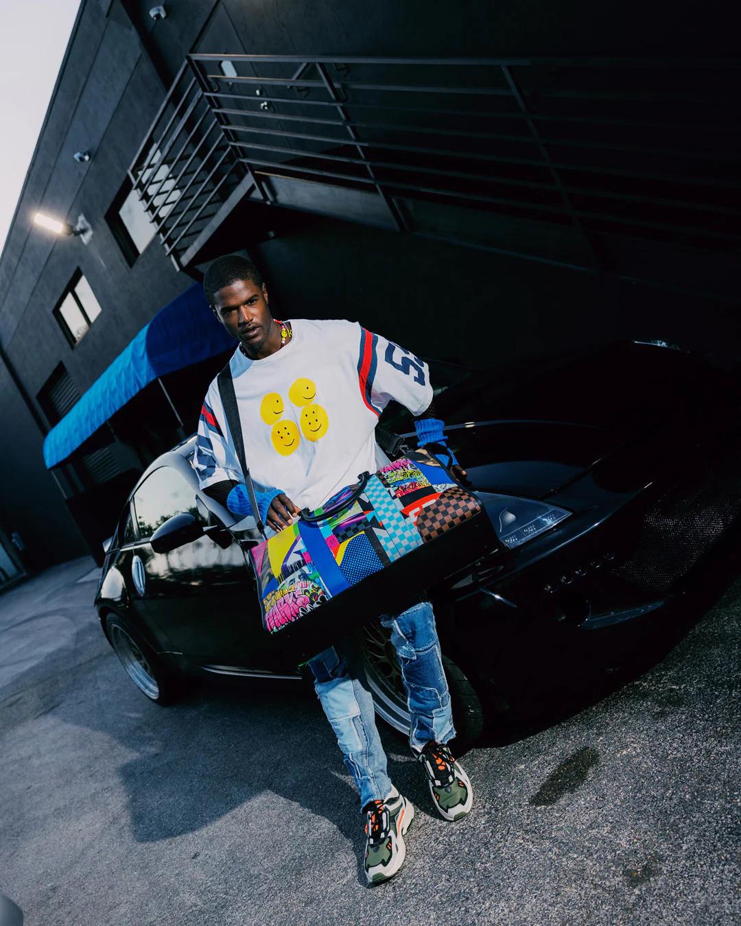 Sprayground Trending | SHARK MASTERPIECES PYRAMID LARGE DUFFLE