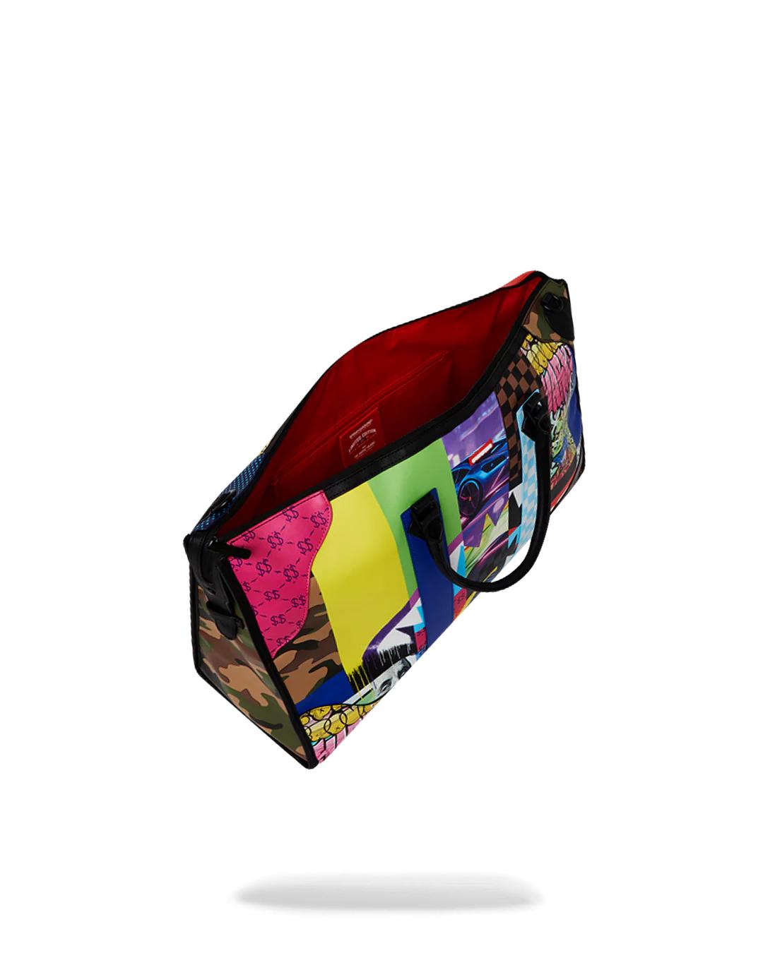Sprayground Trending | SHARK MASTERPIECES PYRAMID LARGE DUFFLE