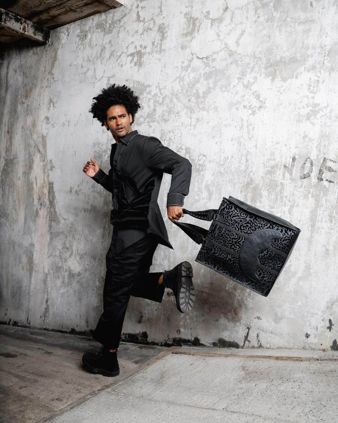 Sprayground Signature | SPYCRAFT PREDATOR DUFFLE CARRY-ON BAG