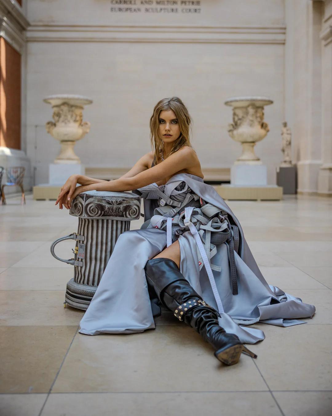 Sprayground Classic | THE MET GREEK TEMPLE OF SARDIS COLUMN DUFFLE