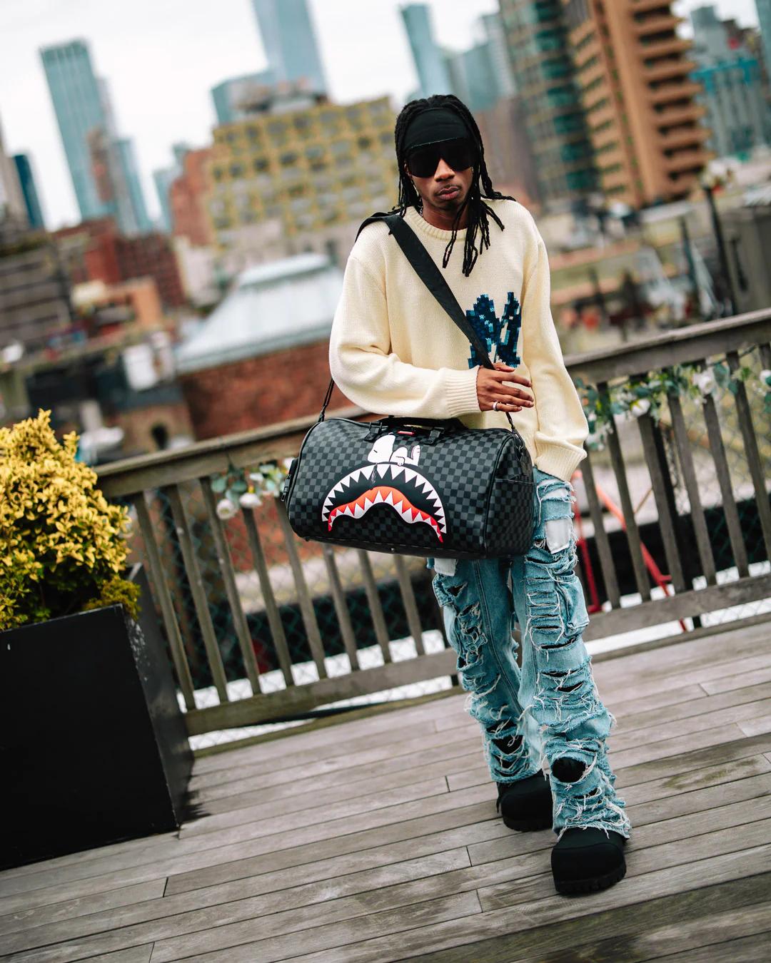 Sprayground Popular | SNOOPY DAY OFF DUFFLE