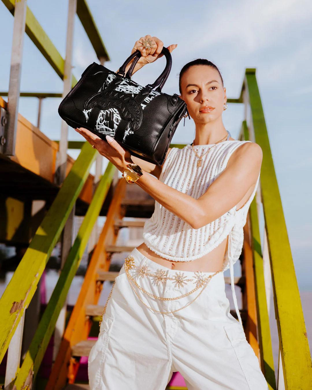 Sprayground Classic | A.M.P.M PYRAMID MINI DUFFLE