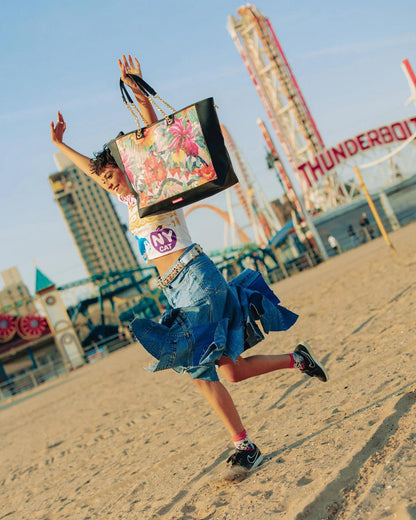 Sprayground Signature | HUMMINGBIRD SHARK PRECISION TOTE