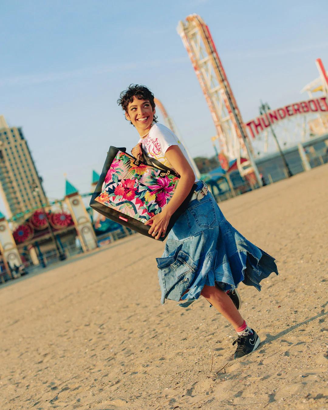 Sprayground Signature | HUMMINGBIRD SHARK PRECISION TOTE