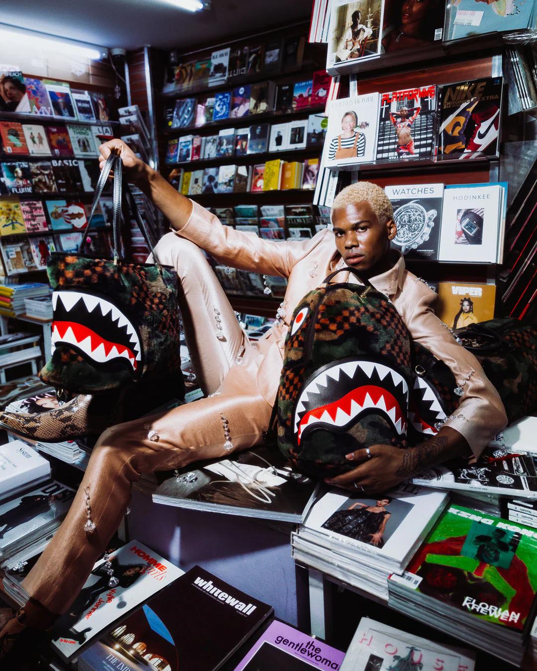 Sprayground Essential | BIG SKY FUR SHARK TOTE