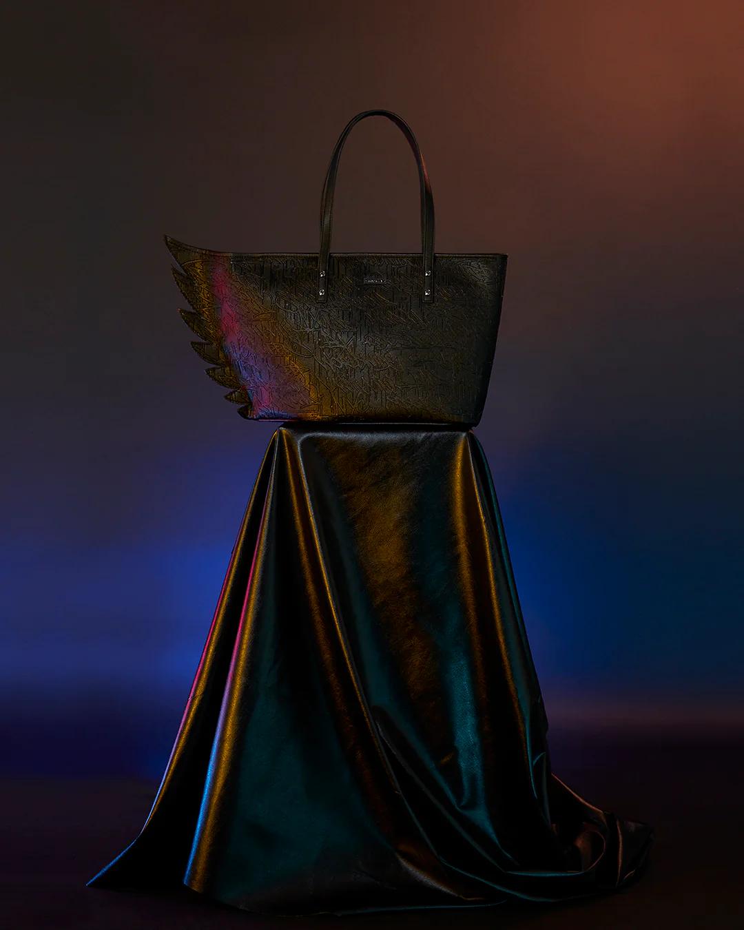 Sprayground Signature | NIGHTFLIGHT G800 SKYBORNE WING TOTE