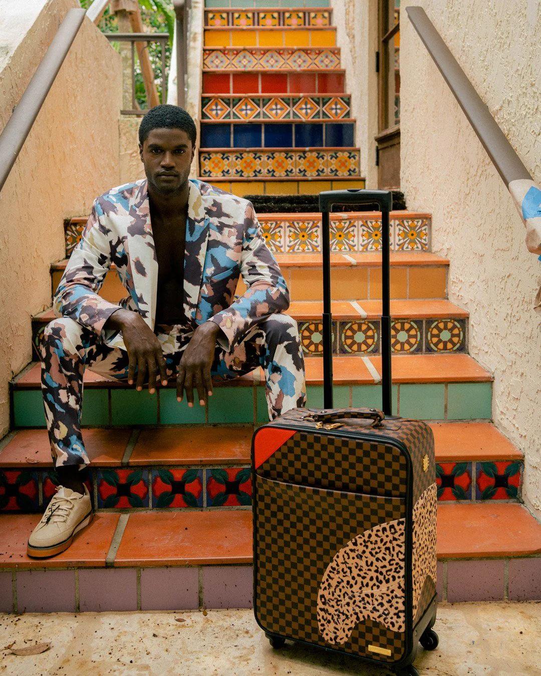 Sprayground Classic | A.i.3 THE LEGACY JETSETTER CARRY-ON LUGGAGE