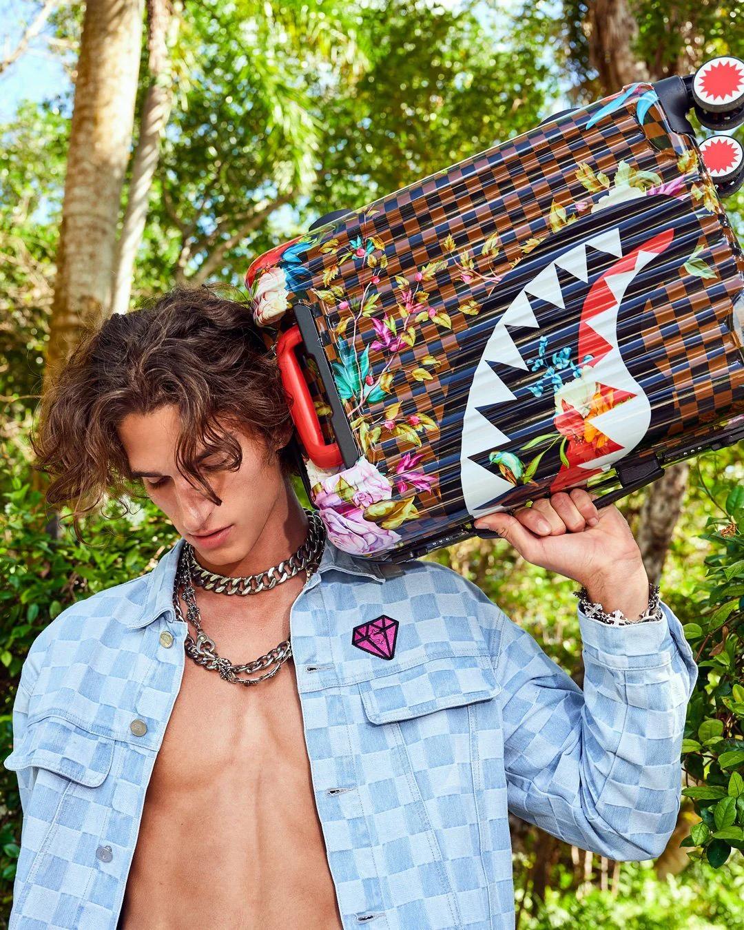 Sprayground Signature | GARDEN OF SHARKS SHARKNAUTICS HARDSHELL CARRY-ON LUGGAGE