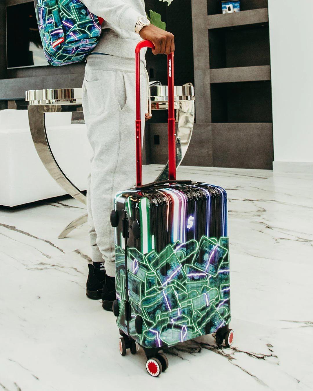 Sprayground Classic | 暗号通貨スタック (CRYPTO STACKS) LUGGAGE