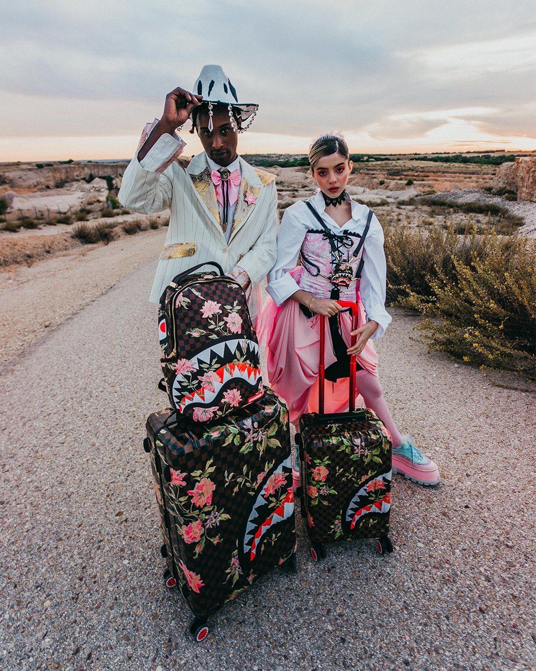 Sprayground New | SHARKFLOWER 21.5” CARRY-ON SHARKNAUTICS LUGGAGE