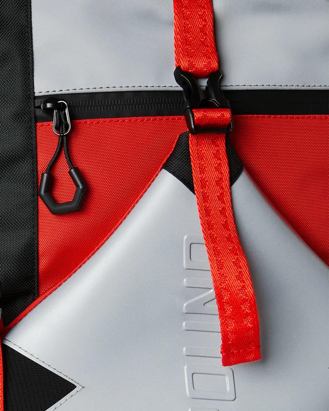Sprayground Essential | SHARCTIC ARCTIC CAMPER BACKPACK