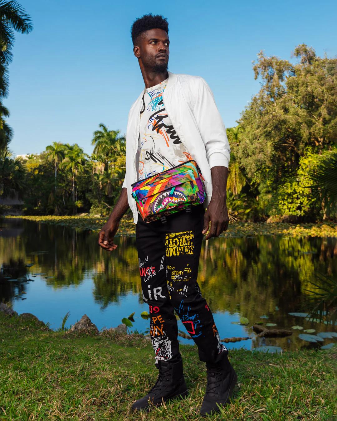 Sprayground Essential | SHARKS IN PARIS CITY STREAKS CARGO CROSSBODY