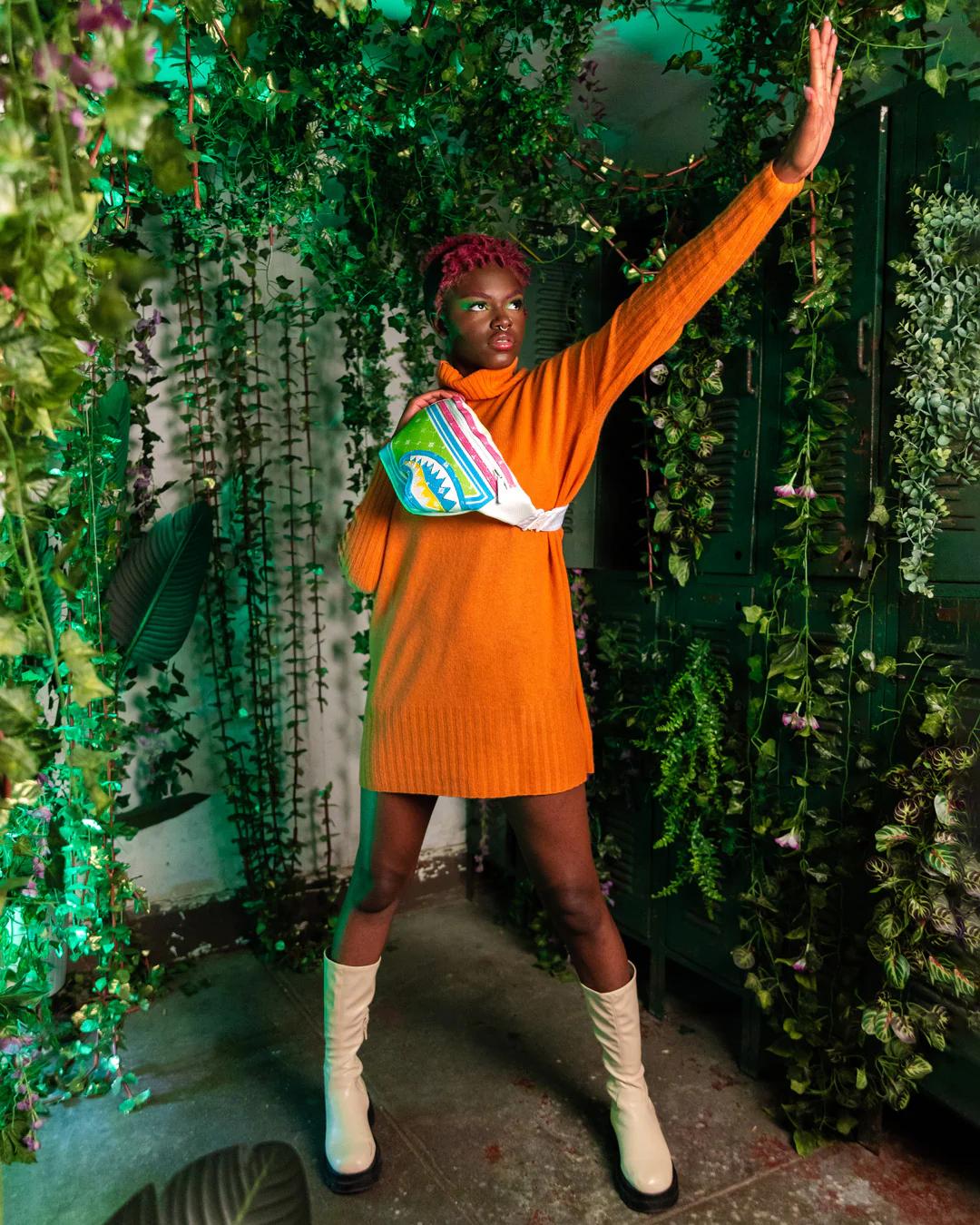 Sprayground Featured | MODUS OPERANDI CHAMELEON SAVVY CROSSBODY